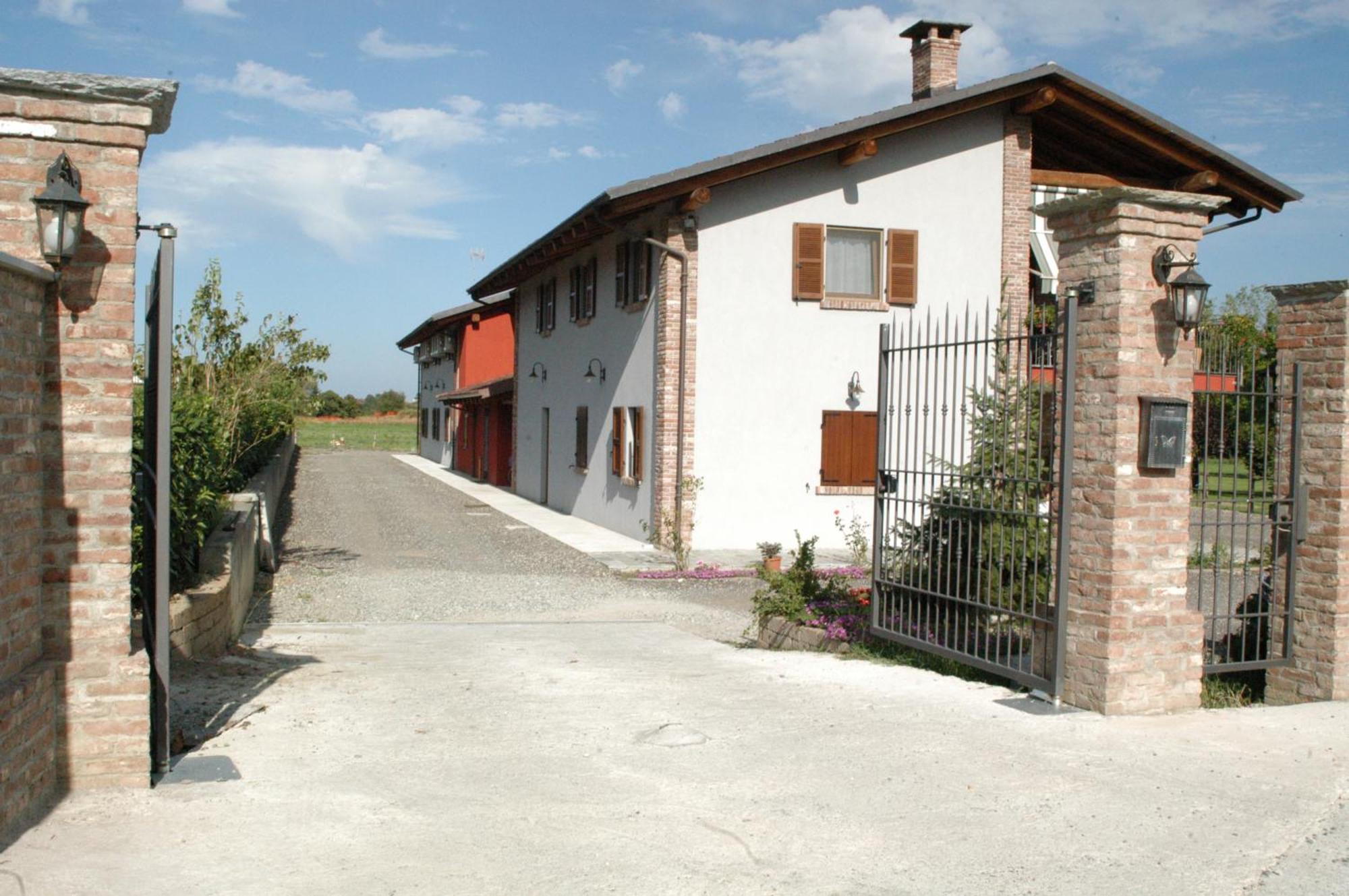 Agriturismo La Sforzata كولّينيو المظهر الخارجي الصورة